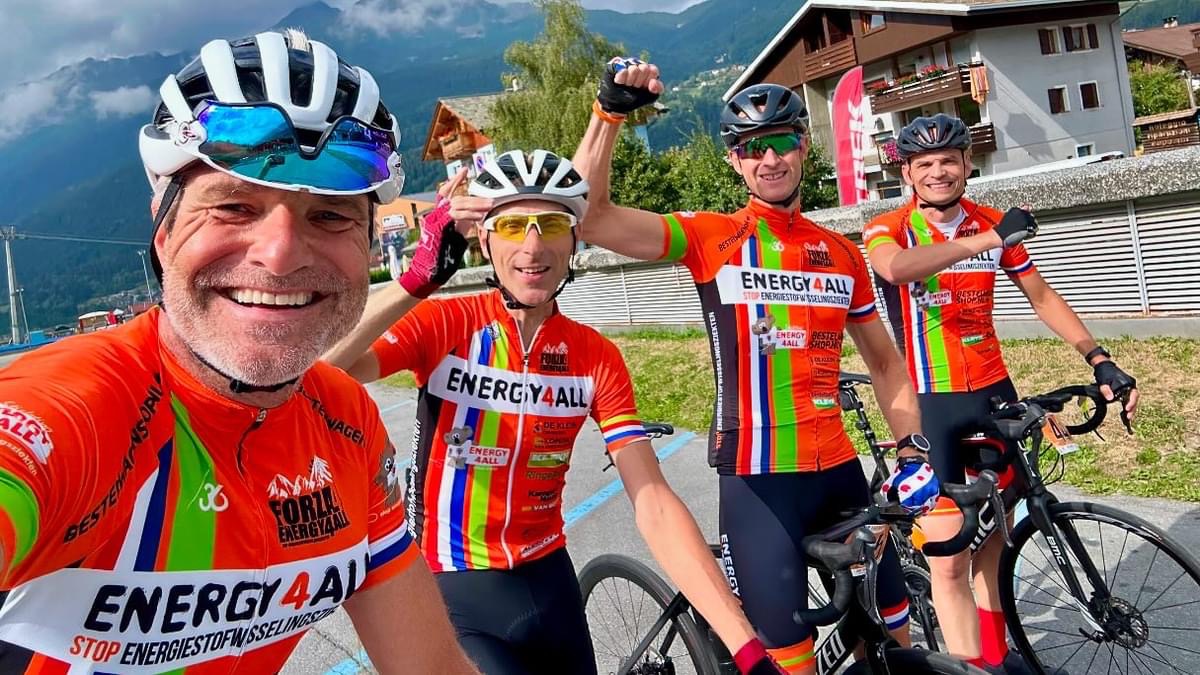 Forza4Energy4All Stelvio fietsersgroep2